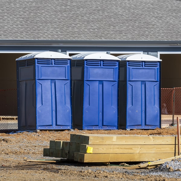 what is the maximum capacity for a single portable toilet in Robert Lee Texas